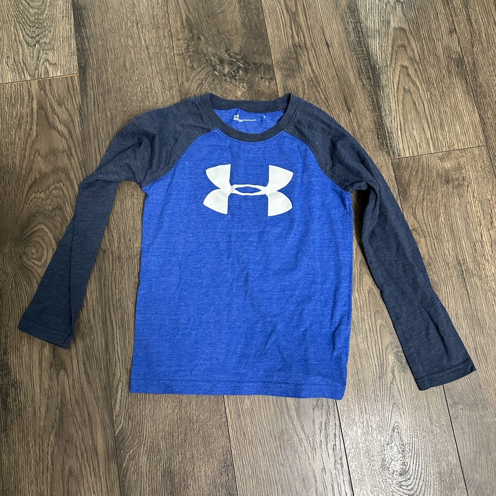 Boys under armor long sleeve tee never worn